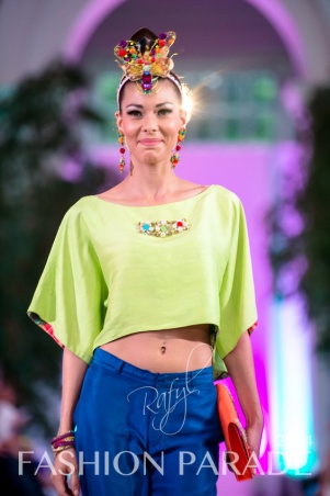 Fashion Parade 2014 - in hand-painted Havana earrings by Jolita Jewellery, Zara Shahjahan clothes